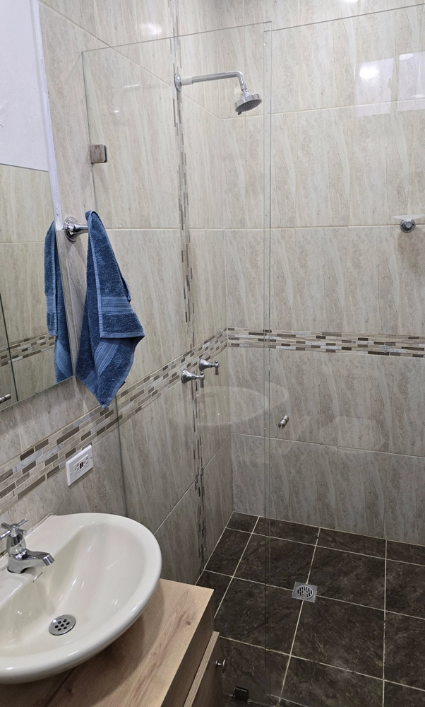 bano-cabina-apto-2c-