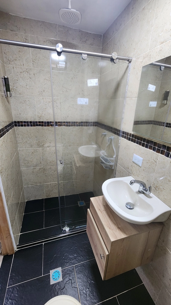 bano-con-cabina-apto-4a
