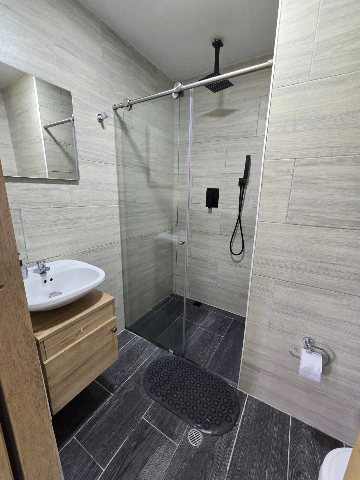 bano-secundario-apto-3a-cabinado