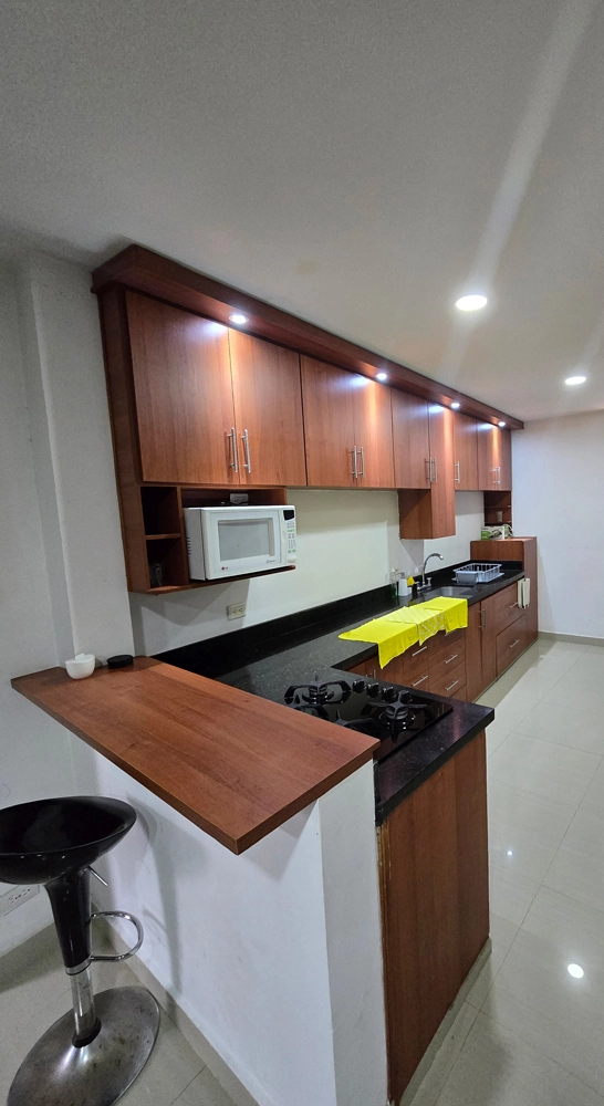 cocina-con-barra-americana-apto-2c