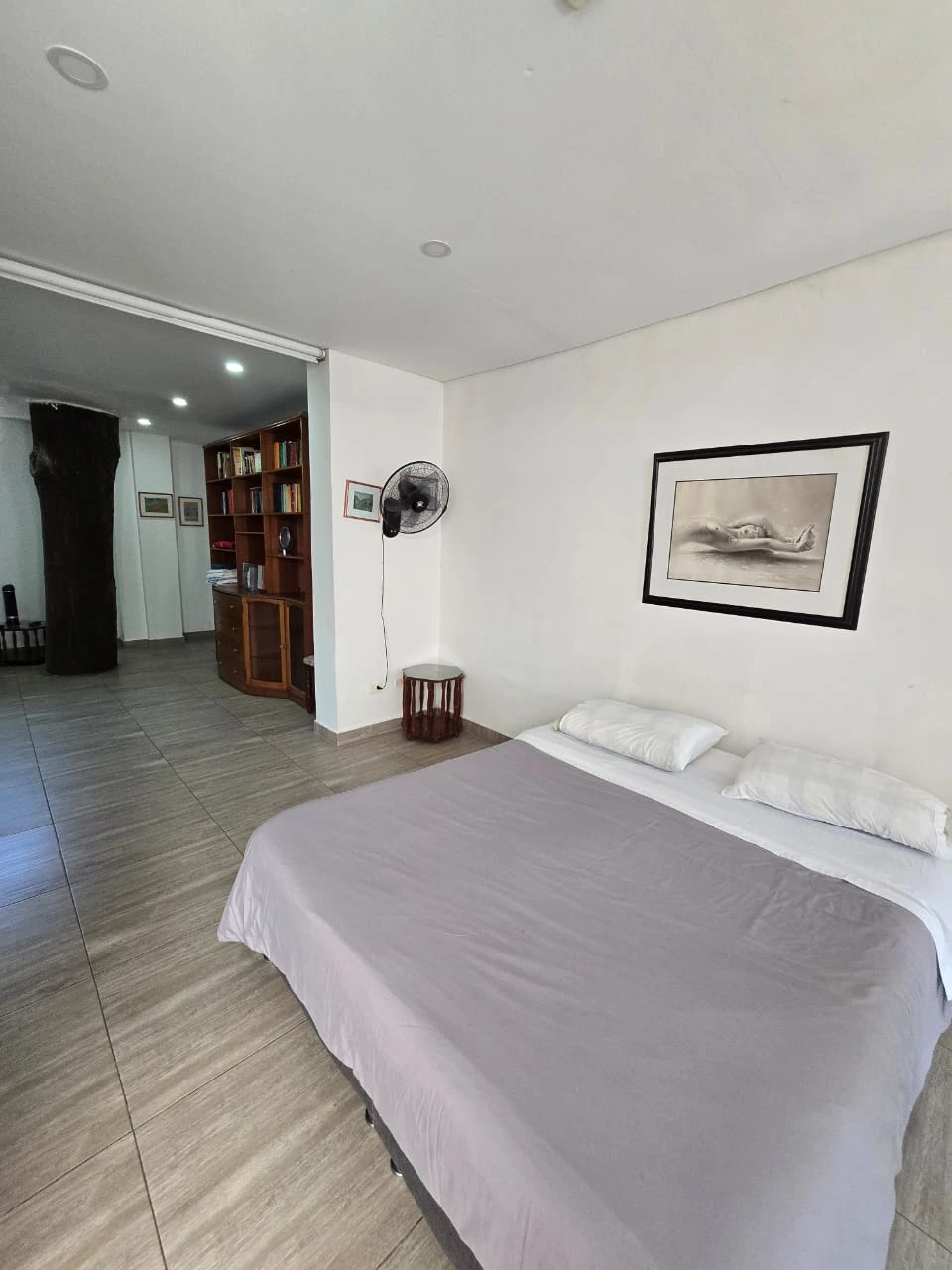 comoda-espaciosa-cama-doble-apto-3c