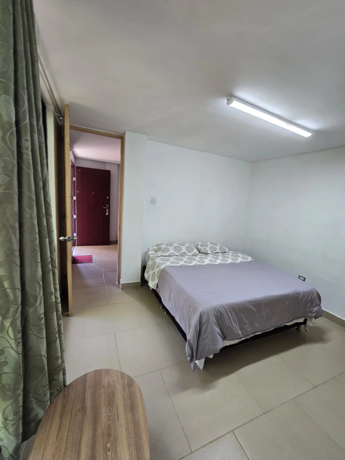 vista-cama-doble-habitacion-secundaria-apto-3a
