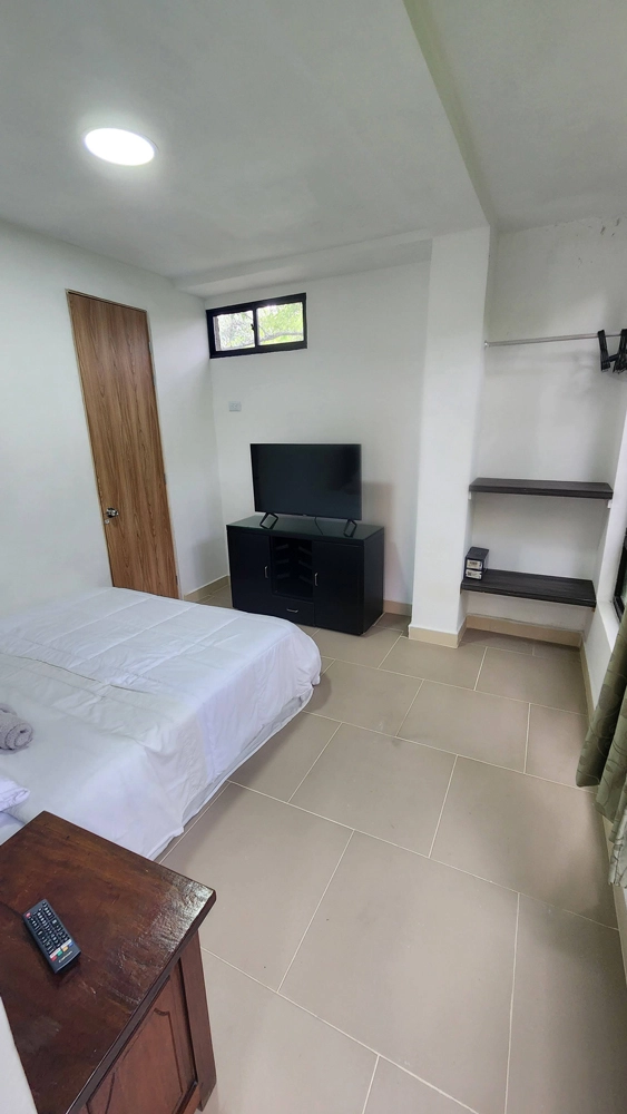 vista-habitacion-smart-tv-apto-4a