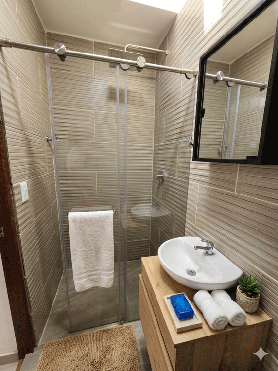 04-habitacion-doble-con-baño-cabinado